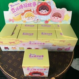 Baby Three MunMun Fairy Tale Stories Blind Box Case + 1 Free Box